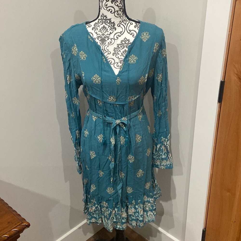 Time & Tru knee length dress